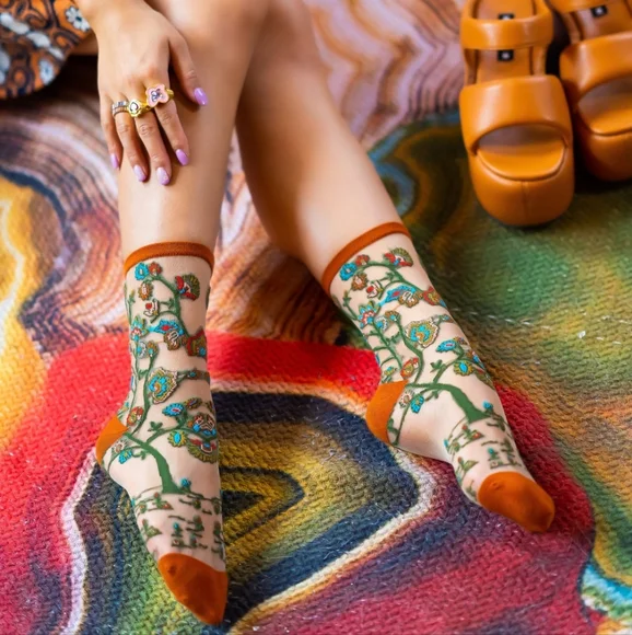 Tree of Life Sheer Crew Sock - Picture 7 of 8